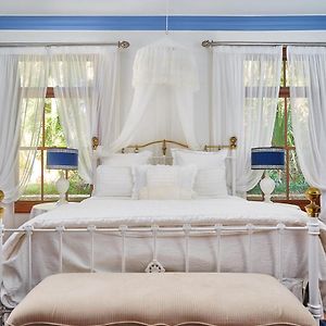 Queen Room Spa Bath